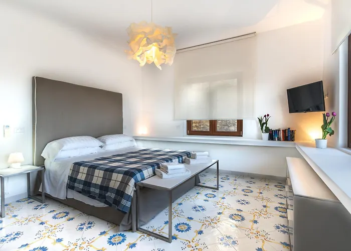 Central Flat Sorrento